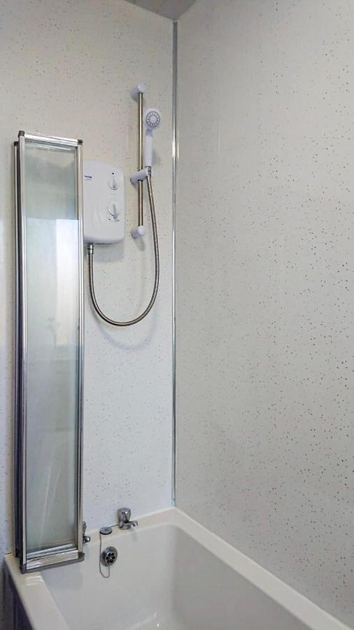 Carnock Road Apartment - Silverburn Shopping Centre Glasgow Eksteriør billede